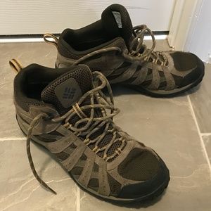 EXCELLENT CONDITION Men's Columbia Hiking Boots